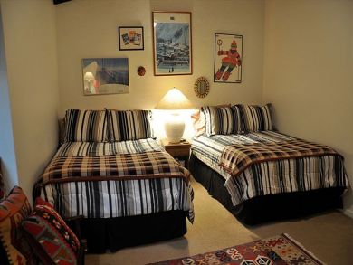 Three Bedroom Vacation Town Home with Loft & Hot Tub